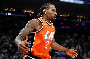 外线有谱！开场科林斯和小卡相继三分命中 帮助快船占据主动